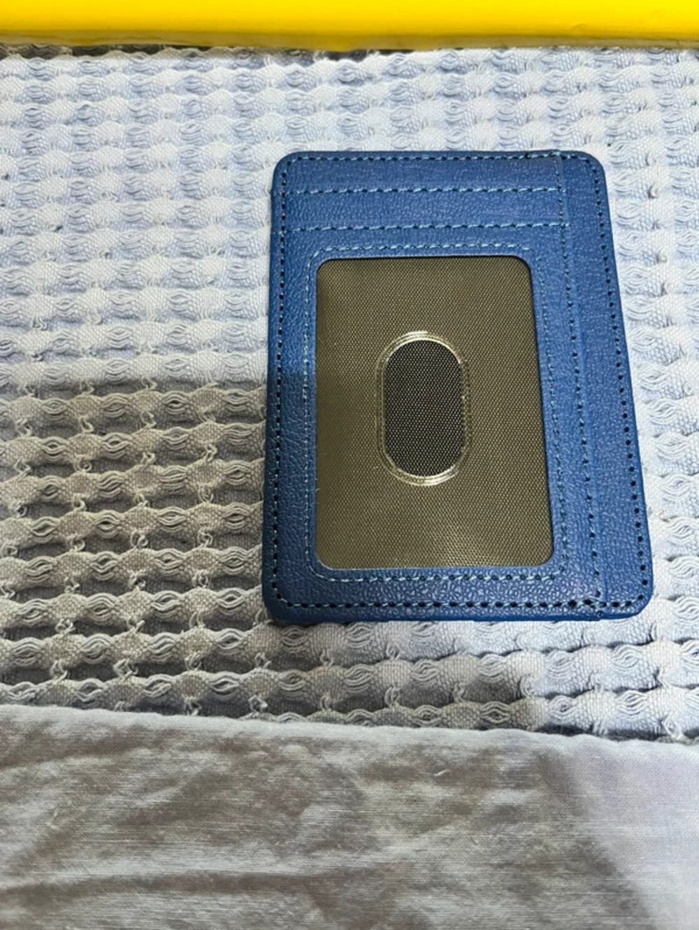 Slim leather RFID blocking credit card holder with id window NWT Gift!
